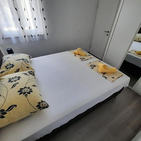 Ferienwohnung Apartman The Godfather Makarska Exterior foto