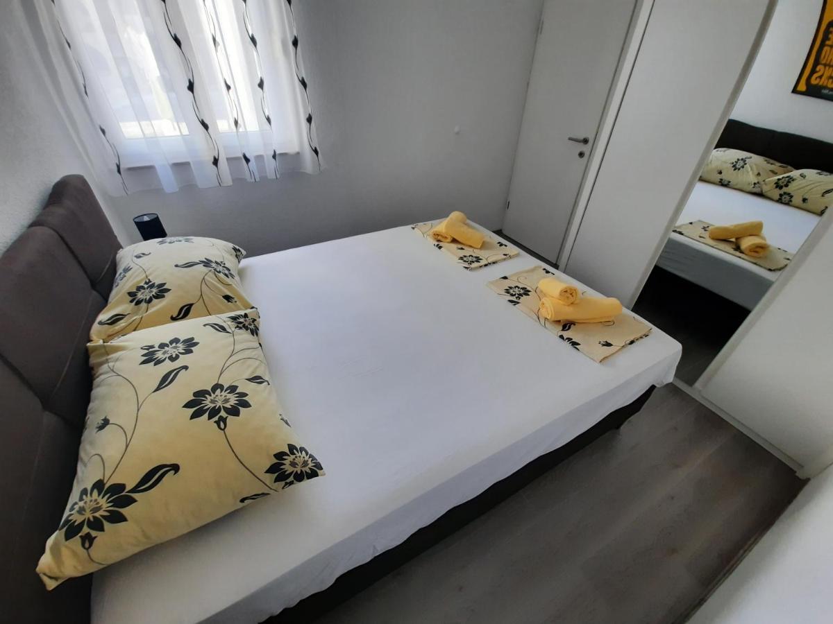 Ferienwohnung Apartman The Godfather Makarska Exterior foto